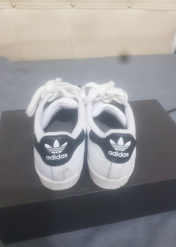 Beyaz Siyah Şeritli Spor Ayakkabı - Görsel 2