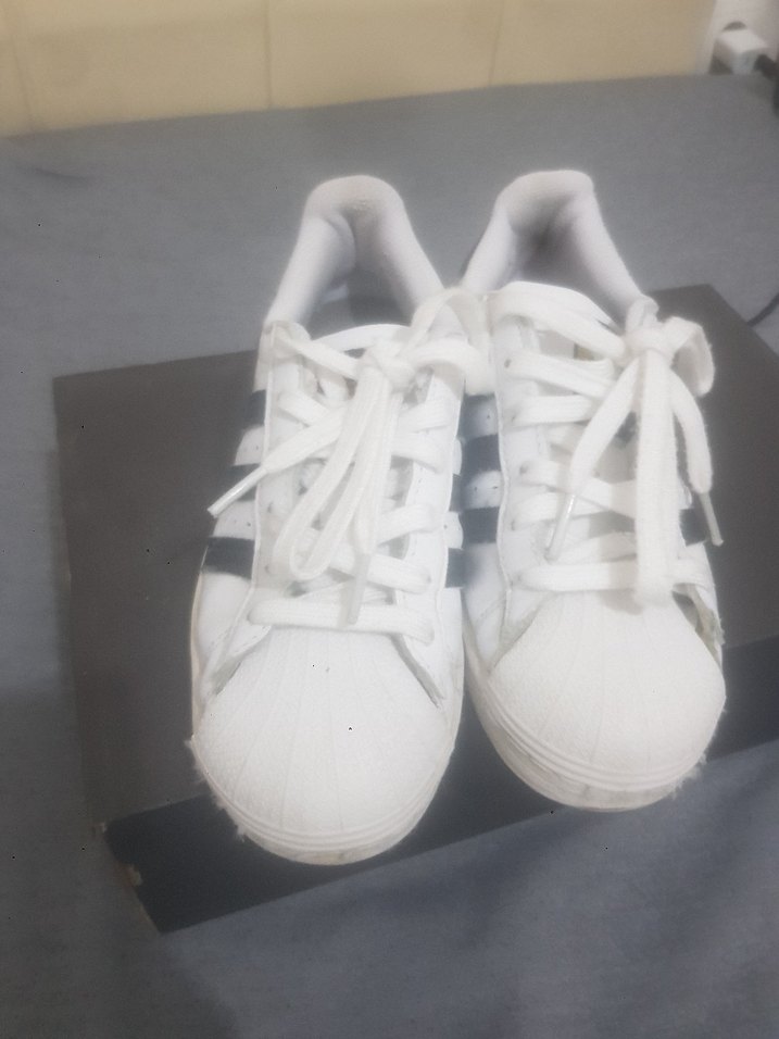 Beyaz Siyah Şeritli Spor Ayakkabı - Görsel 3