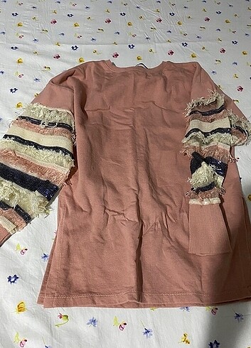 Kolları pullu kazak