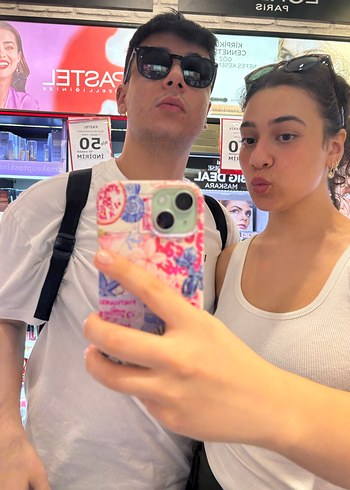 Pembe Tasarımlı Telefon Kılıfı
