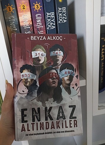 Enkaz altındakiler 