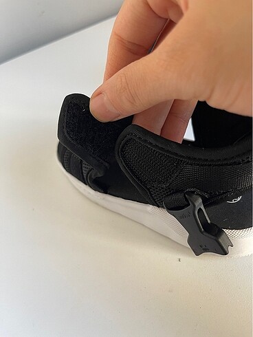 26 Beden siyah Renk Adidas çocuk sandalet