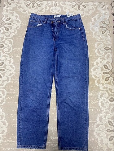 Bershka Yüksek Bel Mom Jean