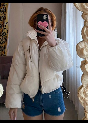 Bershka beyaz şişme mont