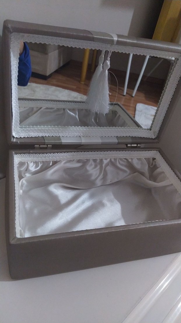 Gri Papyonlu aynalı modern damat  bohçası 
Kutusu aynalı - Görsel 2