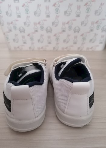 23 Beden Beyaz Erkek Çocuk Spor Ayakkabı Velcro