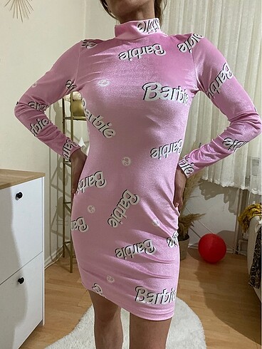 Diğer Barbie kısa elbise