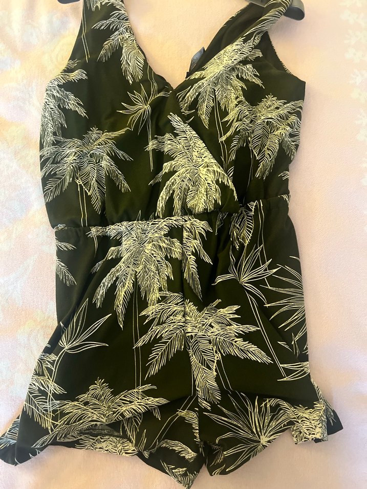 Haki Desenli Kolsuz Mini Tulum - Görsel 3