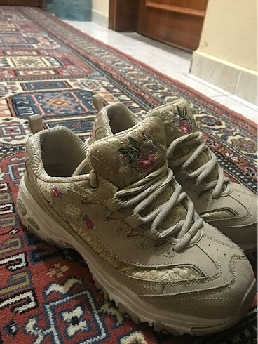 37 Beden Skechers