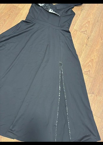 Nakışlı V Yakalı Uzun Siyah Kadın Elbise - Görsel 2