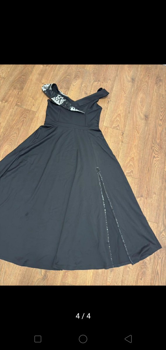 Nakışlı V Yakalı Uzun Siyah Kadın Elbise - Görsel 4