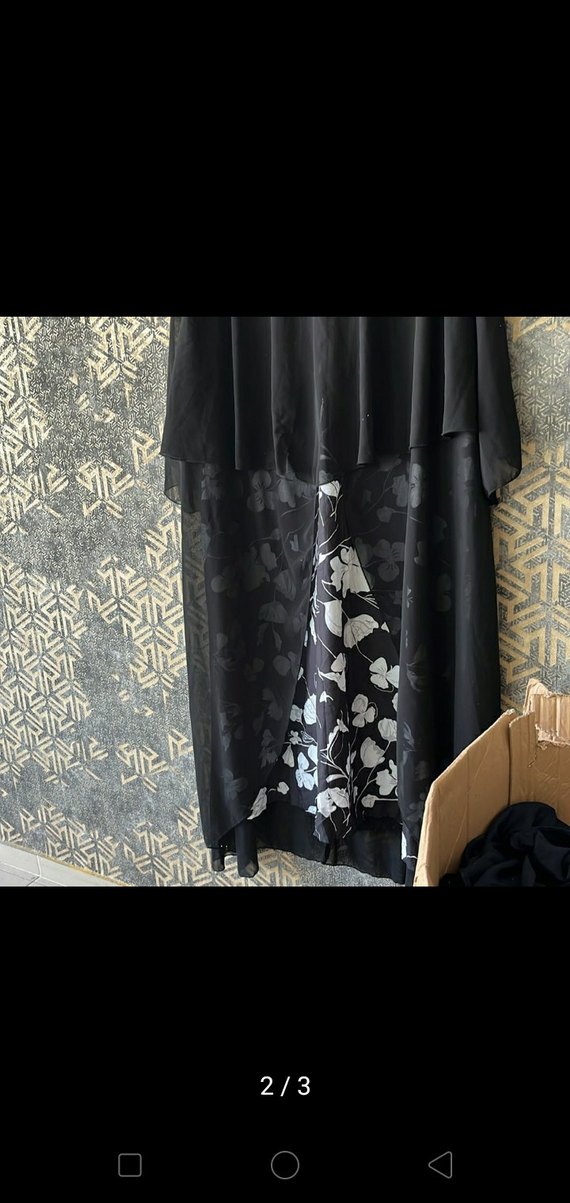 Siyah V Yaka Uzun Drapeli Gotik Elbise - Görsel 2