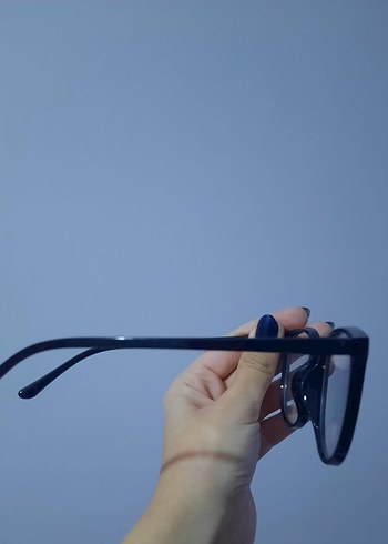 Diğer Şeffaf Camlı Siyah Minimalist Gözlük