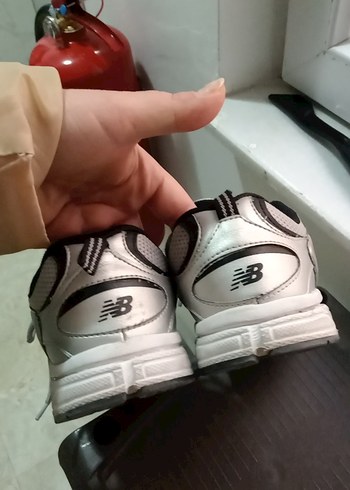 New Balance Beyaz Kadın Spor Ayakkabı - Görsel 3