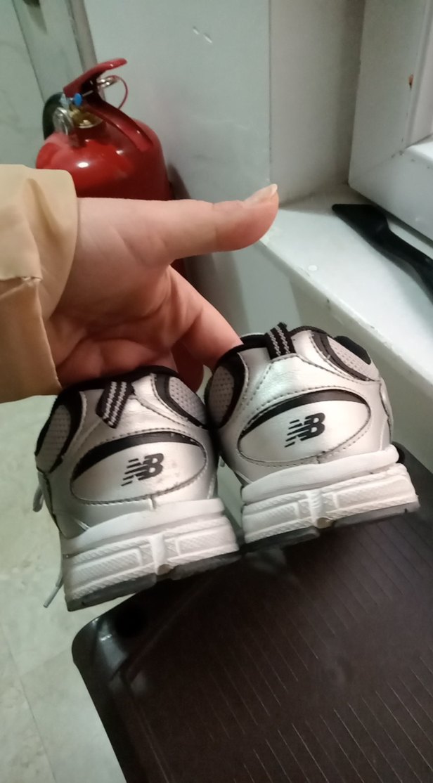 New Balance Beyaz Kadın Spor Ayakkabı - Görsel 3