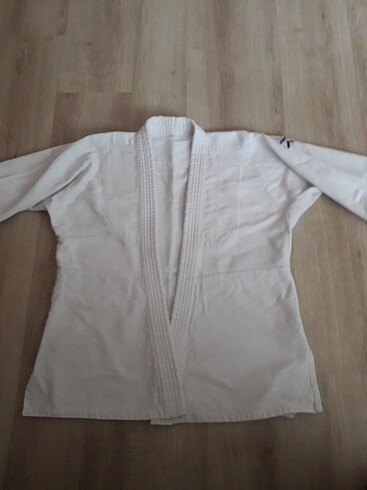 Decathlon marka judo kiyafeti