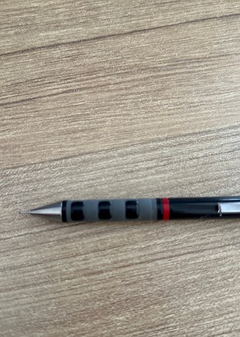 Siyah Metal uçlu Kalem 0.5