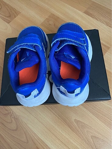 23 Beden mavi Renk Adidas spor ayakkabı