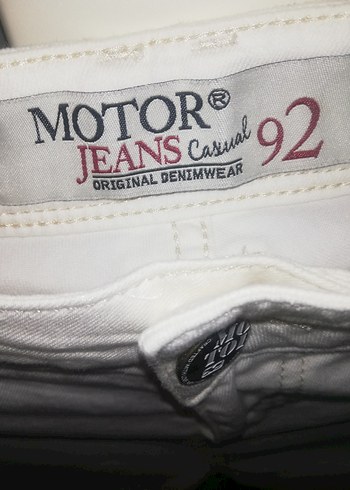 Düğmeli Beyaz Kadın Kot Pantolon - Görsel 9