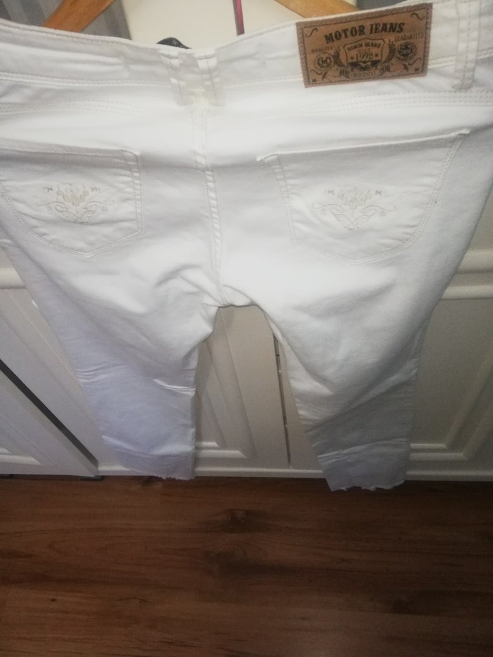 Düğmeli Beyaz Kadın Kot Pantolon - Görsel 2