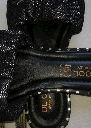 Gri Parlak Pliseli Dolgu Topuklu Kadın Terlik - Görsel 4