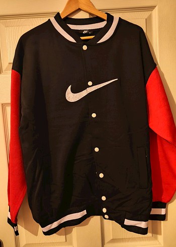 Nike Siyah Beyaz Kirmizi Varsity Ceket