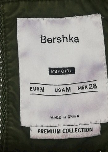 m Beden Düğmeli Nakışlı Yeşil Kadın Ceket BERSHKA MARKA
