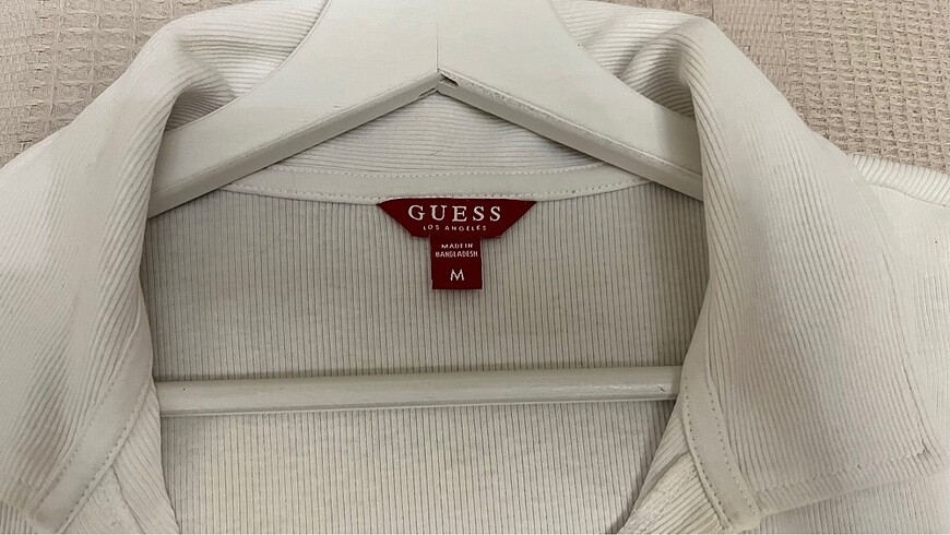 m Beden Guess tişört