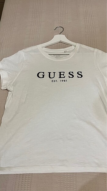 Guess tişört