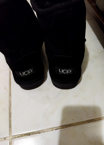 Siyah ugg bot 