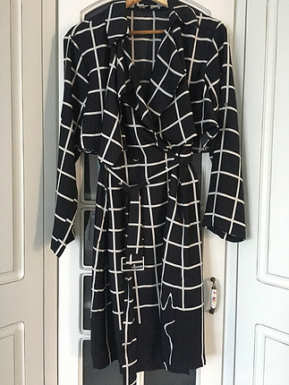 l Beden İpekyol trenchcoat
