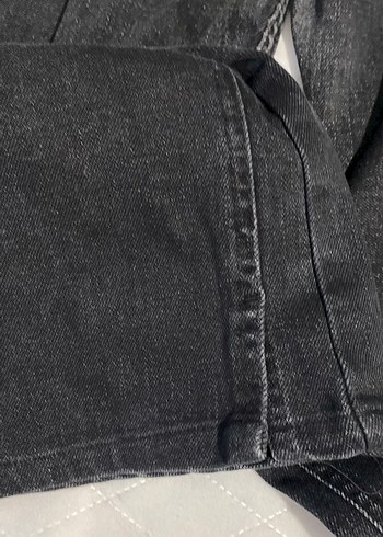 Kadın Siyah Kemerli Denim Pantolon - Görsel 4