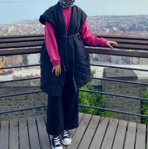 Uzun kapitone yelek