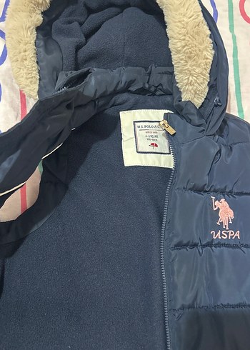 Kız Çocuk Lacivert Kürklü Kapüşonlu Yelek - Görsel 2