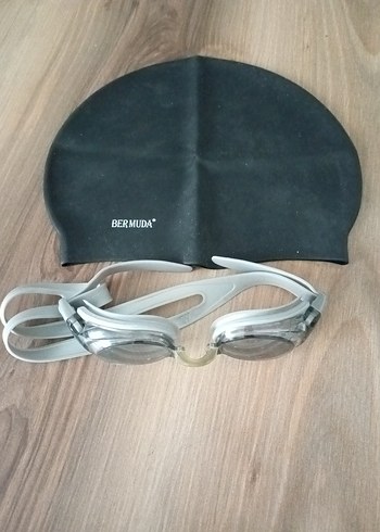 Siyah Yüzme Bonesi ve Gözlüğü Seti - Görsel 3