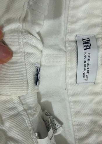 Kadın Beyaz Mini Kot Şort Bol Kesim - Görsel 2