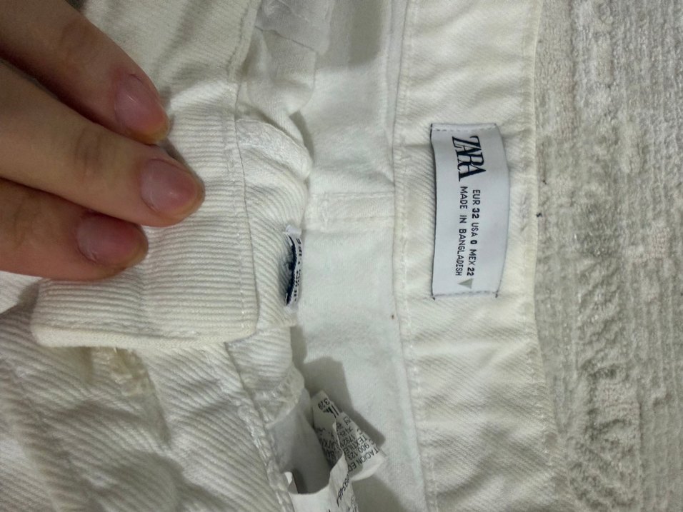 Kadın Beyaz Mini Kot Şort Bol Kesim - Görsel 2