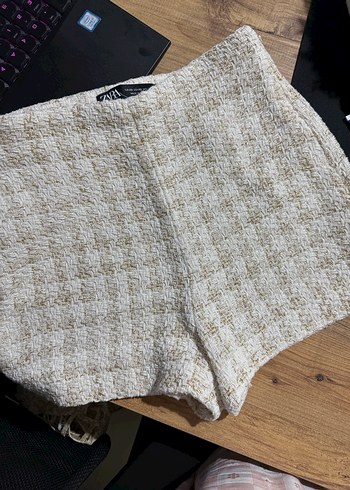 Zara Dokulu Mini Şort