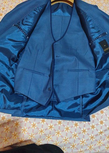 Mavi Düğmeli Erkek Takım Elbise - Görsel 3