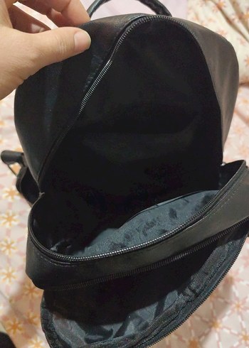 Siyah Deri Fermuarlı Kadın Sırt Çantası - Görsel 6