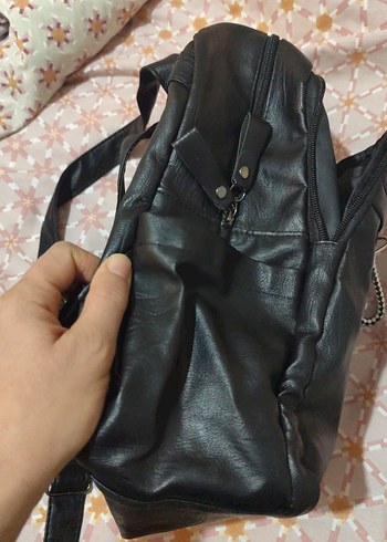 Siyah Deri Fermuarlı Kadın Sırt Çantası - Görsel 4