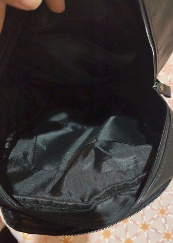 Siyah Deri Fermuarlı Kadın Sırt Çantası - Görsel 7