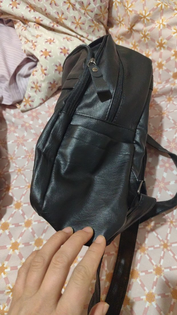 Siyah Deri Fermuarlı Kadın Sırt Çantası - Görsel 3