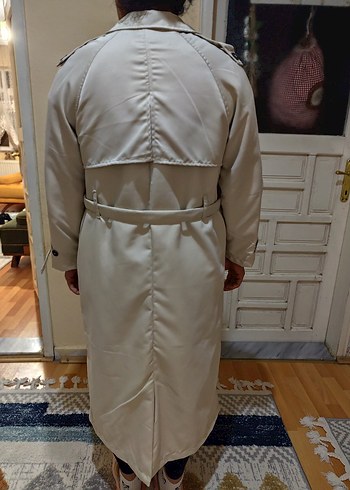 Düğmeli Beyaz Midi Trençkot - Görsel 4