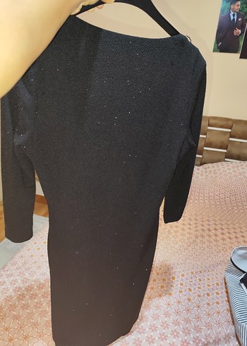 Siyah V Yaka Drapeli Uzun Kollu Midi Elbise - Görsel 2