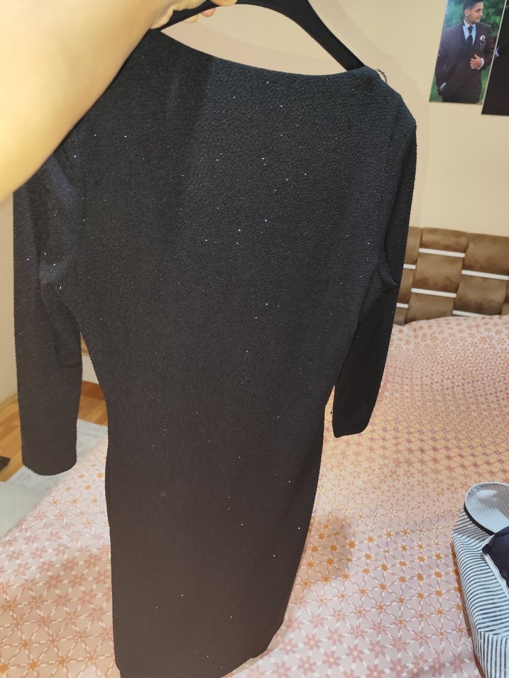 Siyah V Yaka Drapeli Uzun Kollu Midi Elbise - Görsel 2