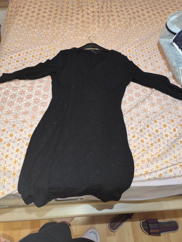 Siyah V Yaka Drapeli Uzun Kollu Midi Elbise - Görsel 3