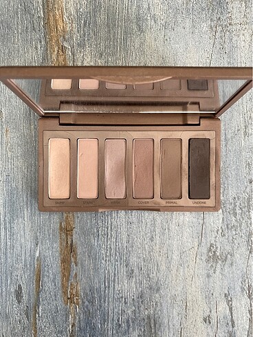 Urban Decay Urban Decay Naked 2 Basics Far Paleti