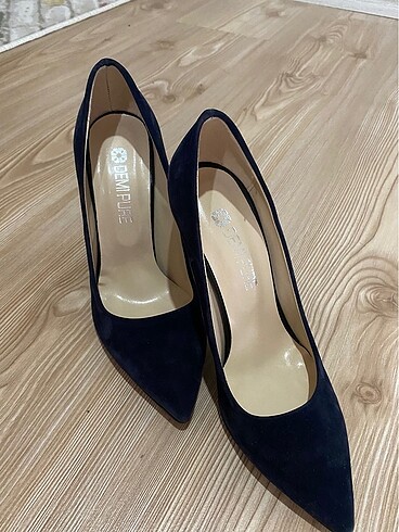 37 Beden Stiletto