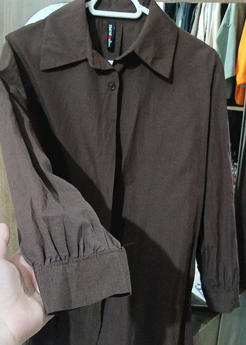 Düğmeli Kahverengi Keten Gömlek - Görsel 3